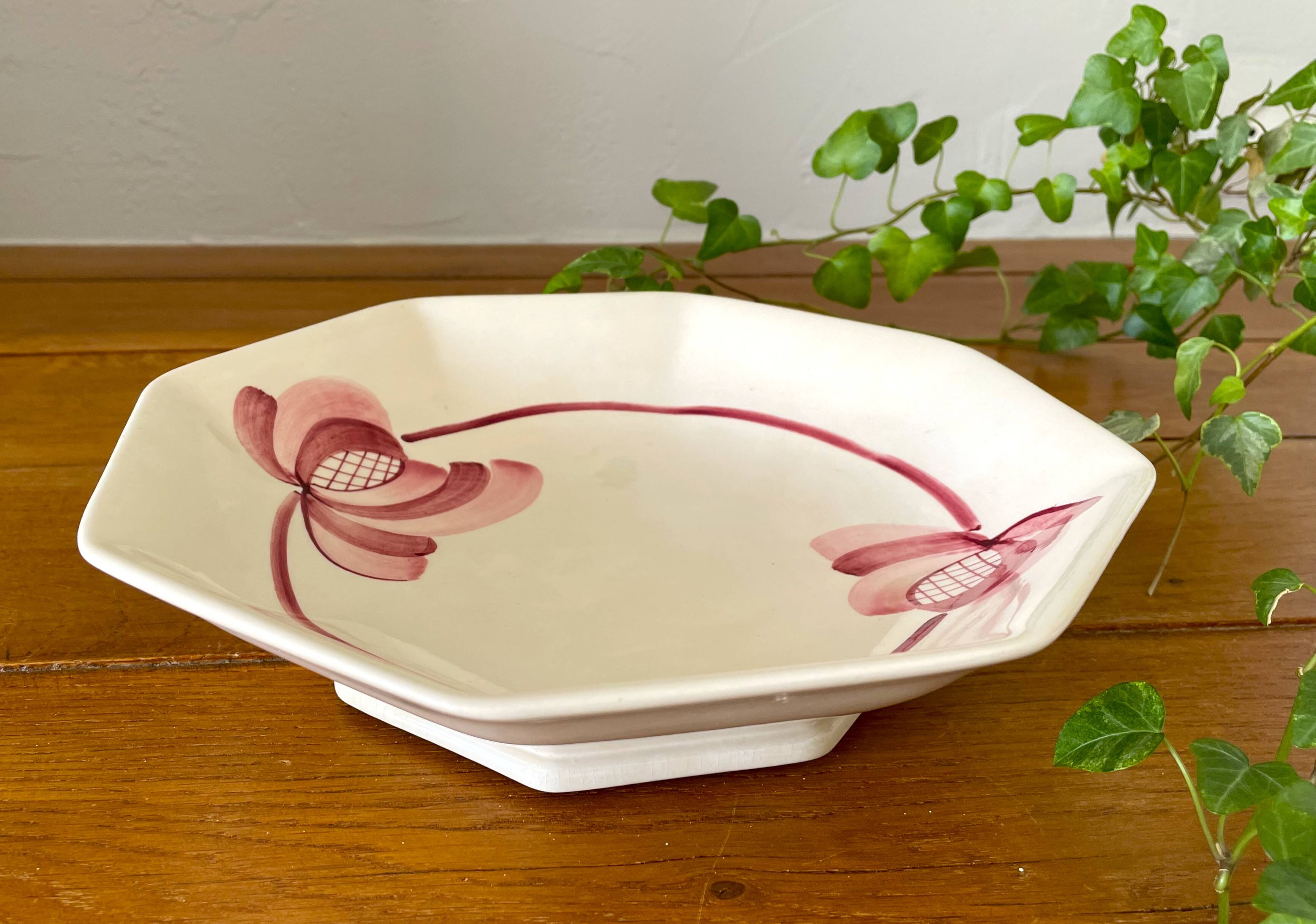 Antique compote dish in Villeroy & Boch earthenware.