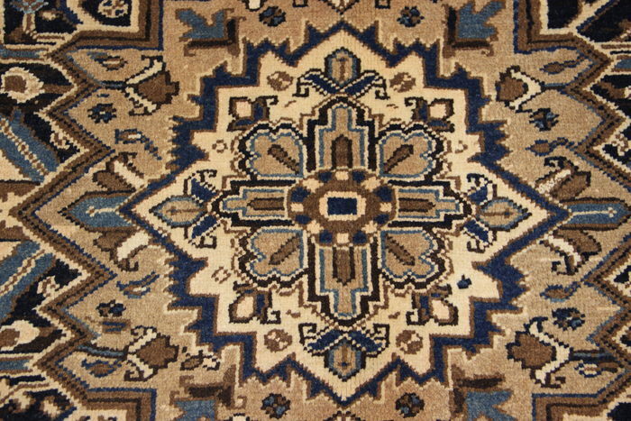 Persian carpet heriz old 1960  - 186x273cm