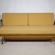 Lit de jour de style mid-century en bois de cerisier par Walter Knoll pour Knoll Antimott, années 1960.