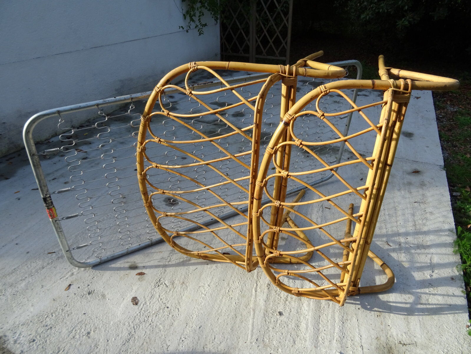 Lit corbeille rotin années 60