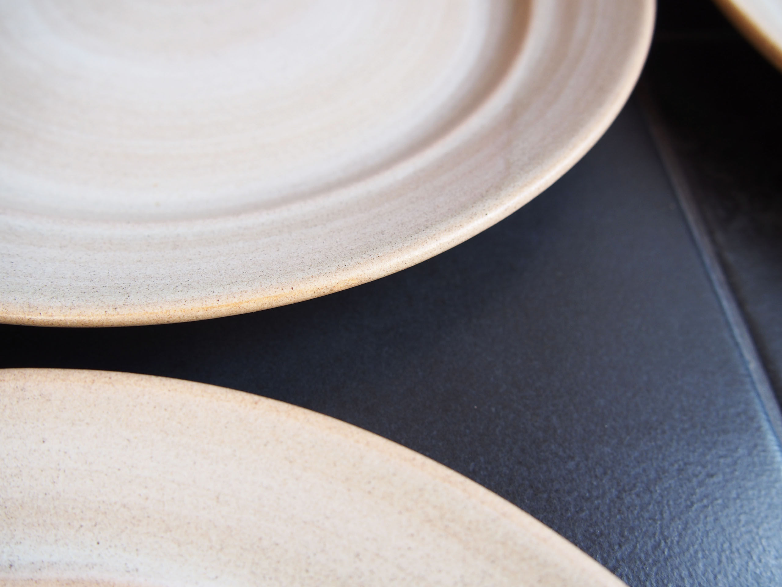 4 plates flat St Amand in sandstone