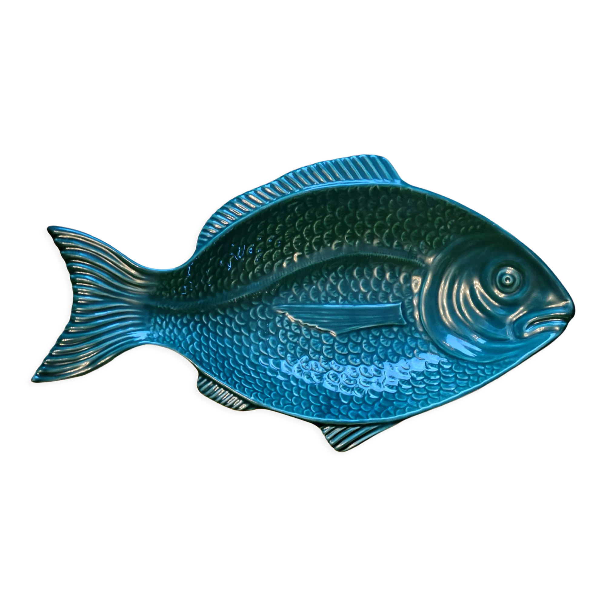 Ceramic serving flat plate in the shape of green fish