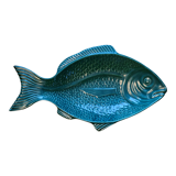 Ceramic serving flat plate in the shape of green fish