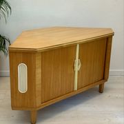 Cabinet de bar vintage « speakeasy »