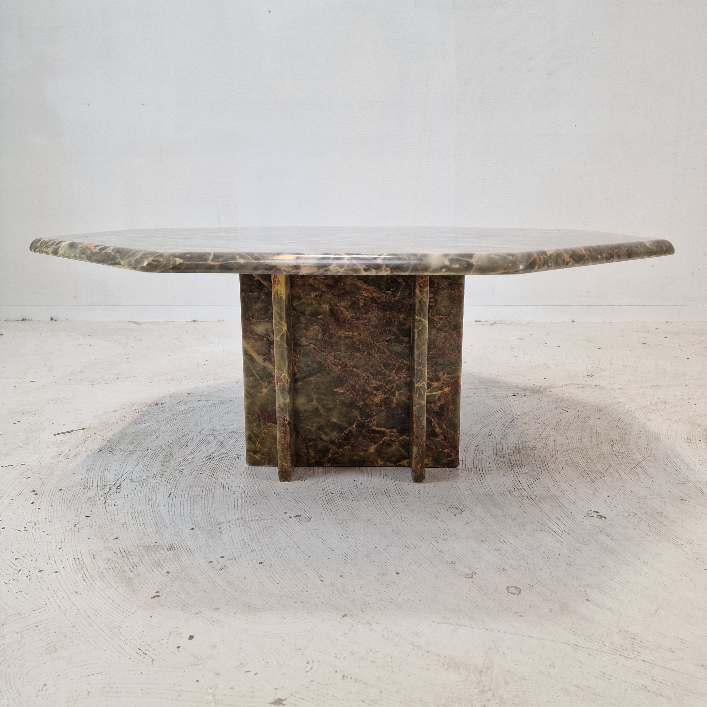Italian octagon marble coffee table, 1980s