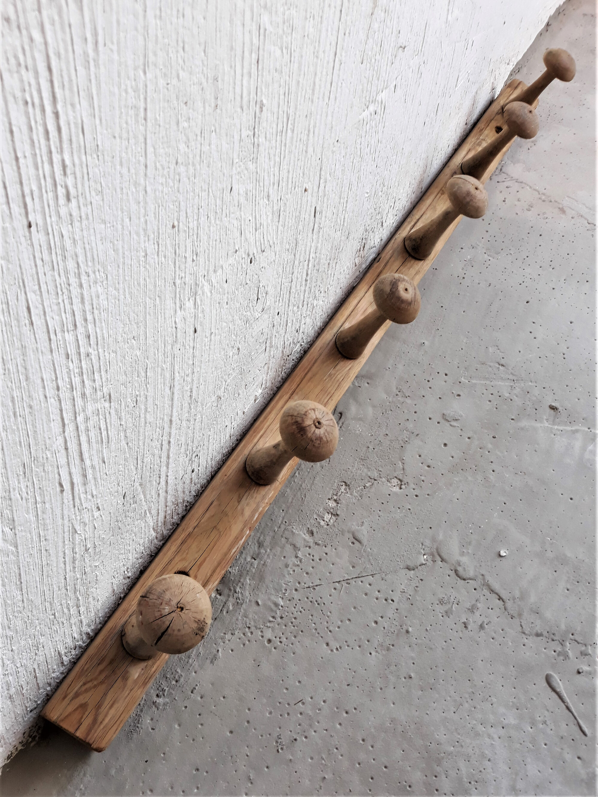 Coat holder, 1950