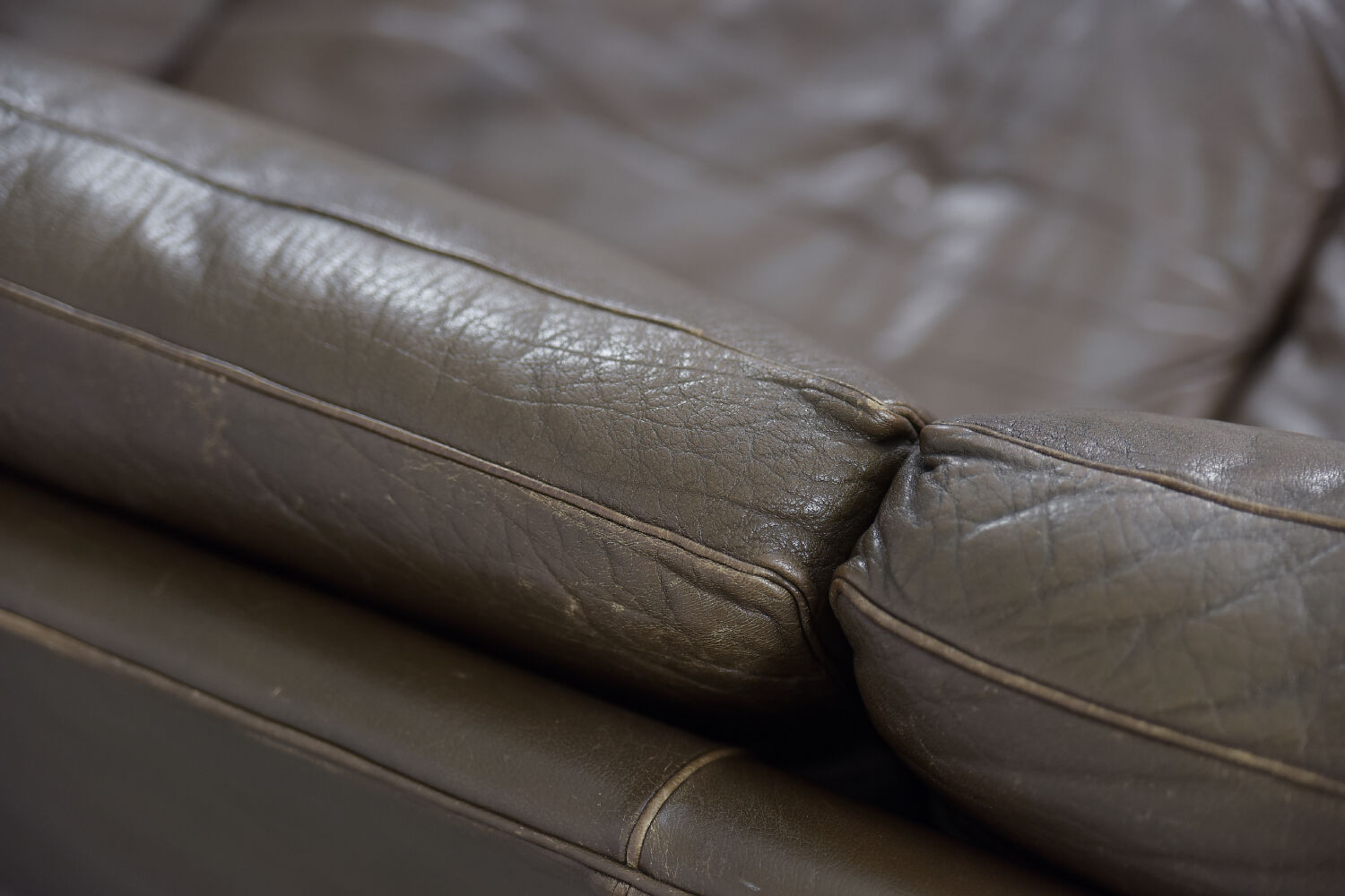 Mid-Century Modern Vintage Leather Cromwell Sofa by Arne Norell, 1960s