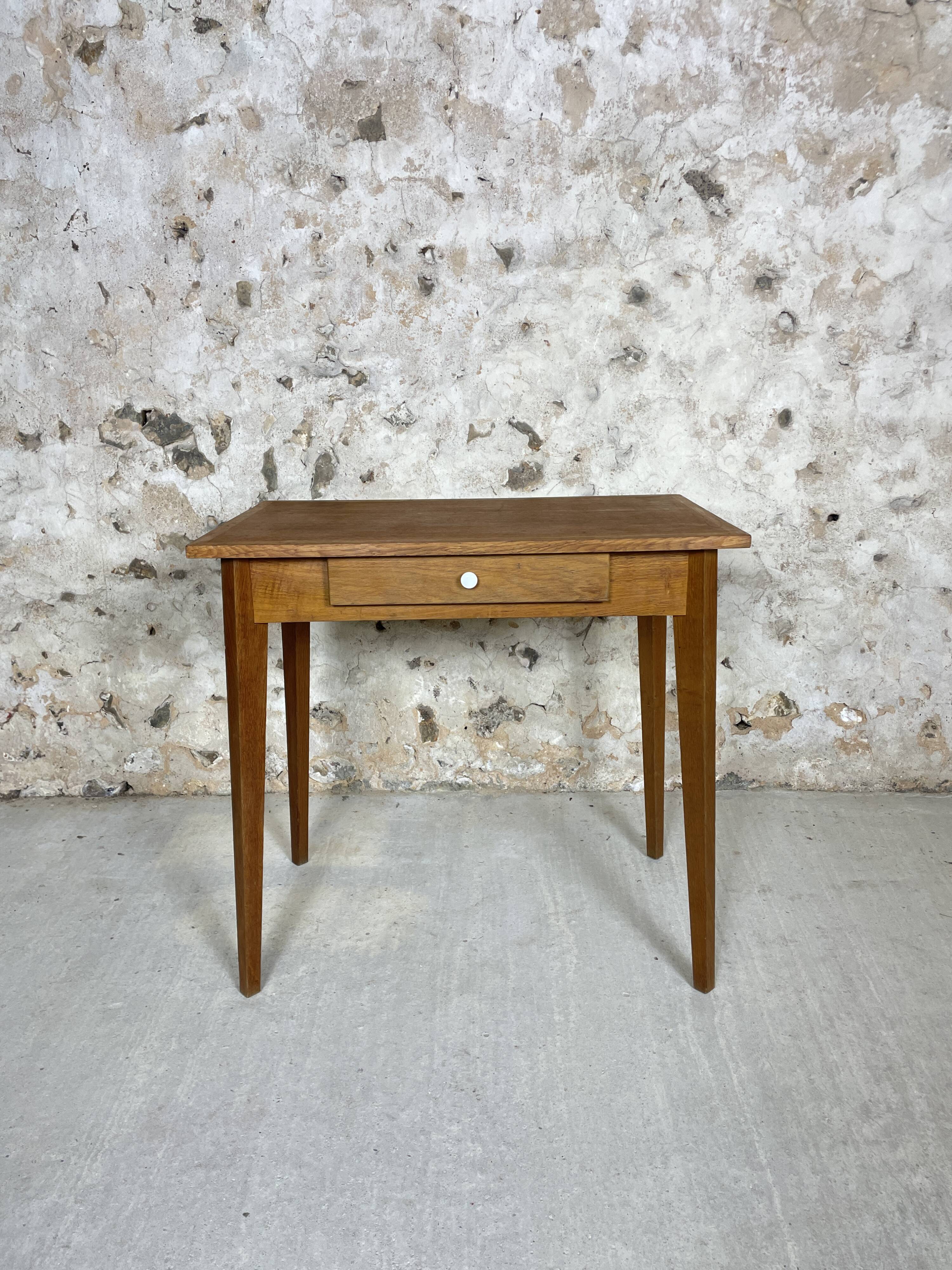 Bureau pieds compas
