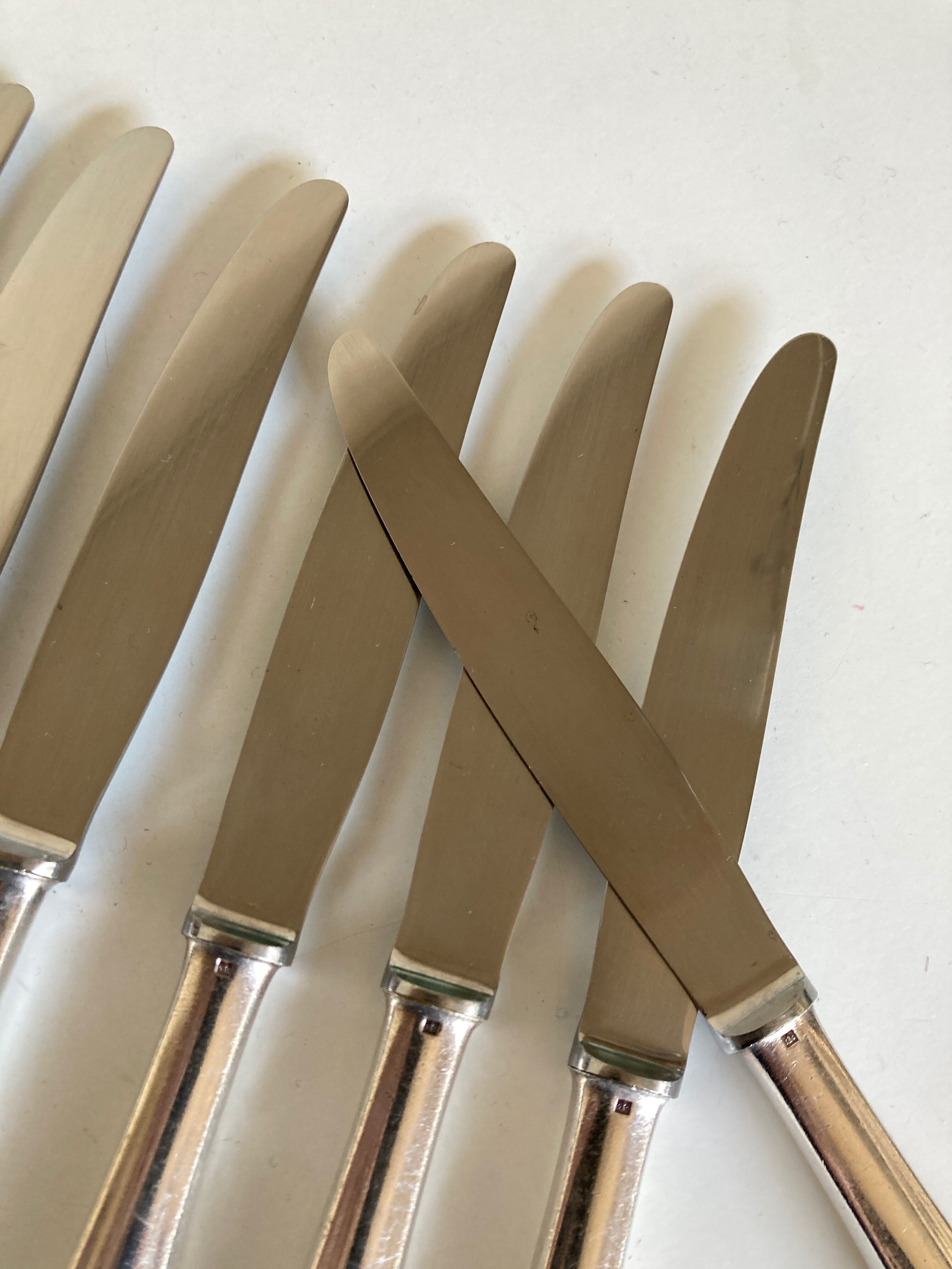 Set de 12 couteaux Christofle Dax métal argenté 1950