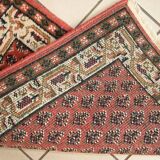 Tapis vintage fait main Indo-Seraband en laine rouge (62cm x 90cm)