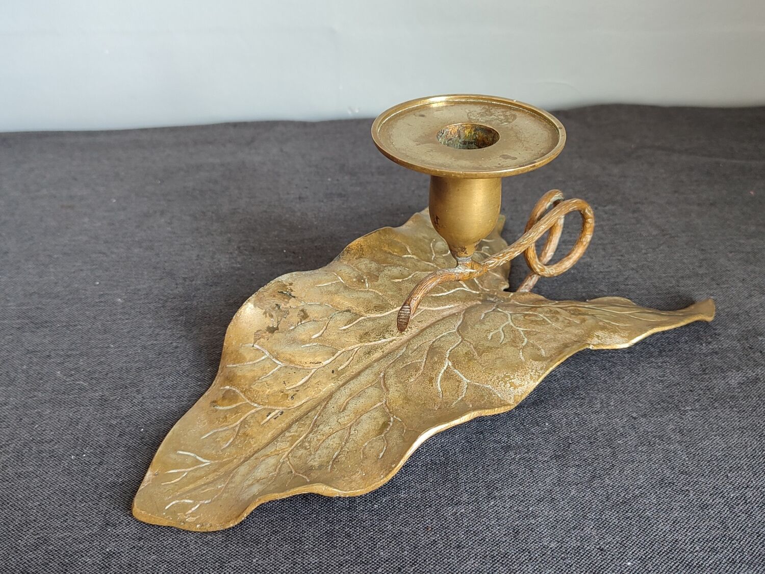 Antique bronze ivy leaf candle holder