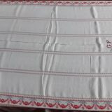 Grande nappe rouge et blanc 1m95x2m85 et ses 12 serviettes monogrammées "gf"