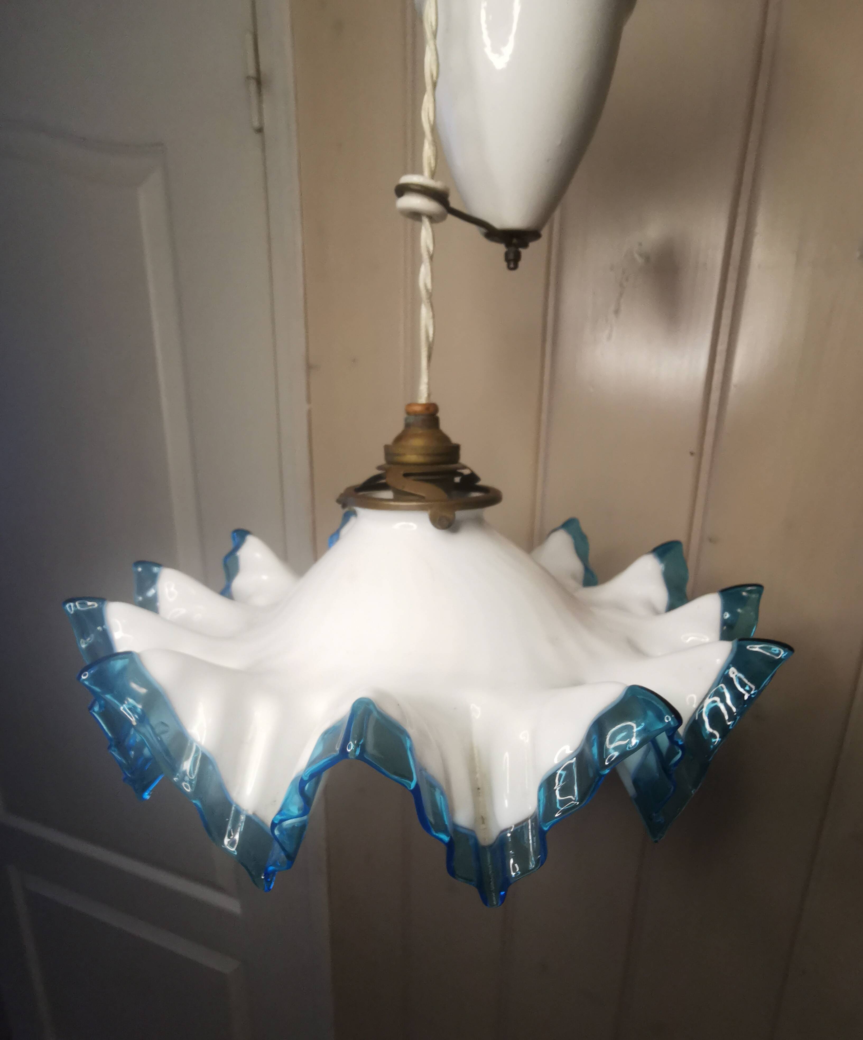 Suspension Up and down Opaline and porcelain