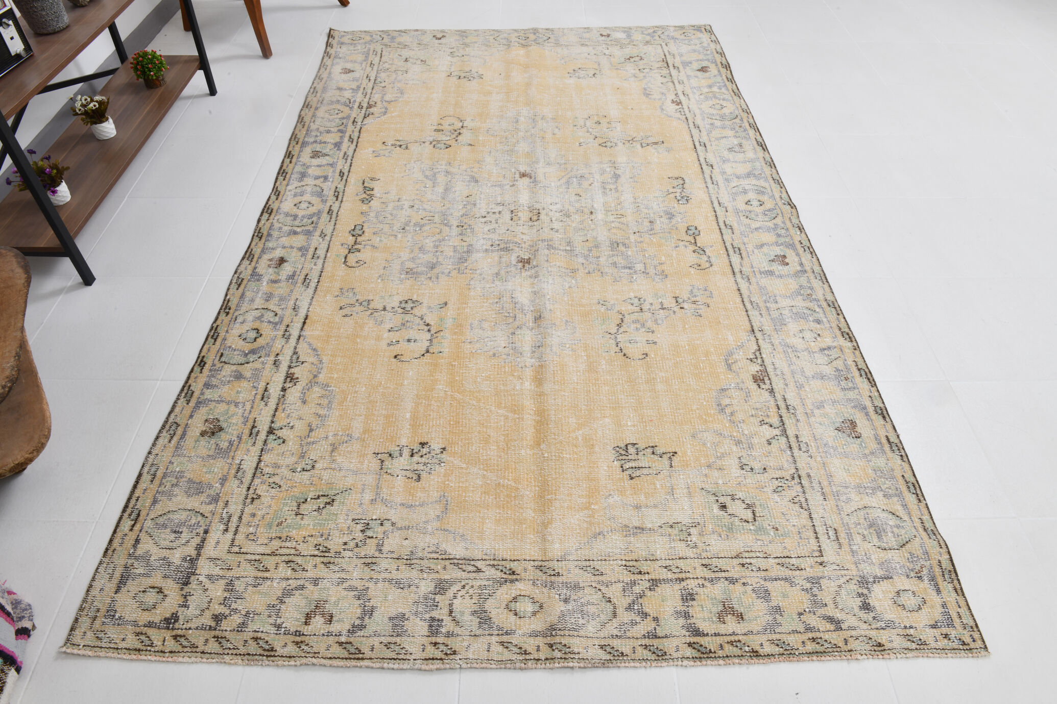 6x9 bordered & classic vintage rug, 175x284cm