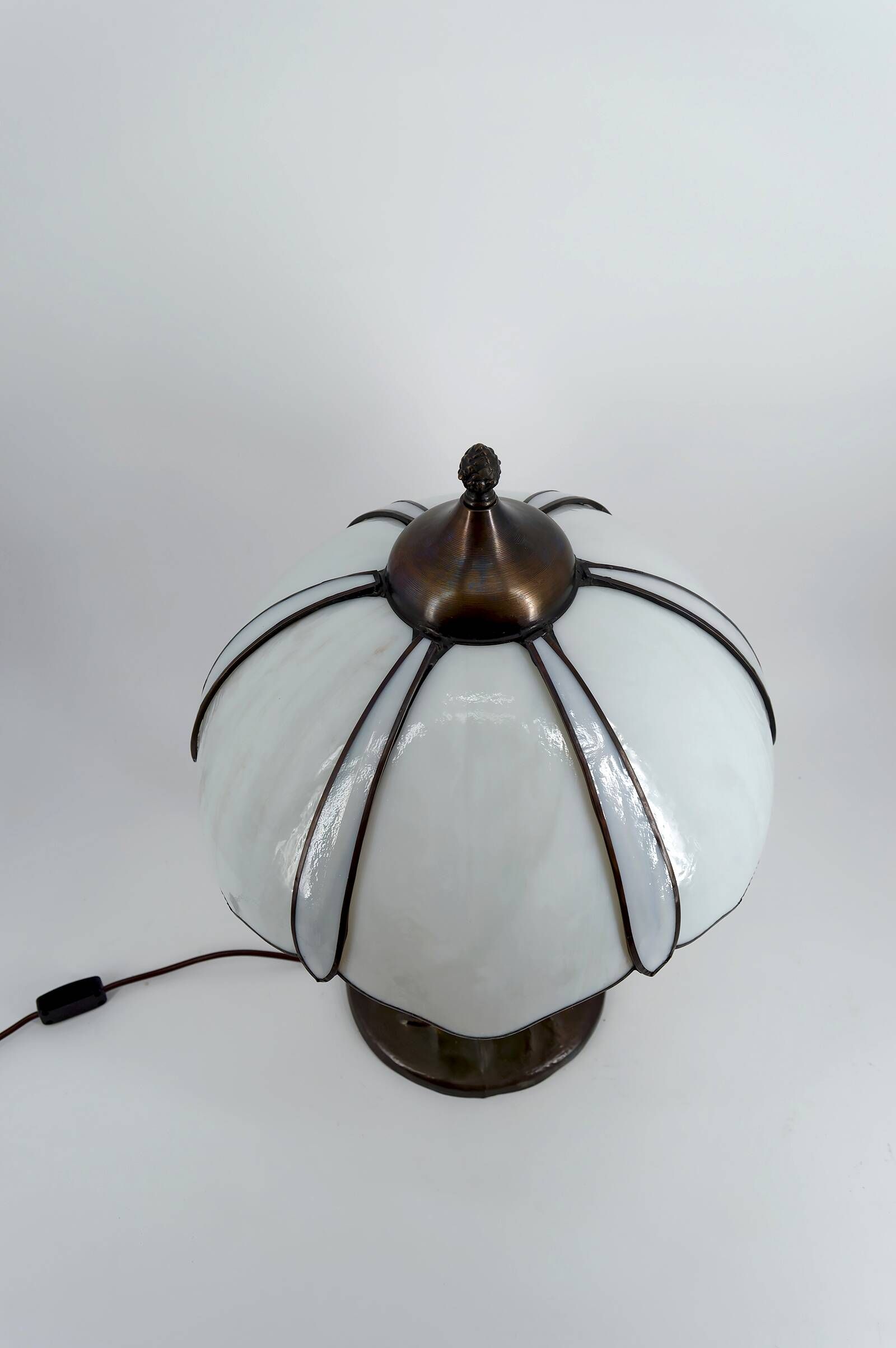 Tiffany-style table lamp – circa 1980