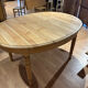 Table ovale en merisier naturel