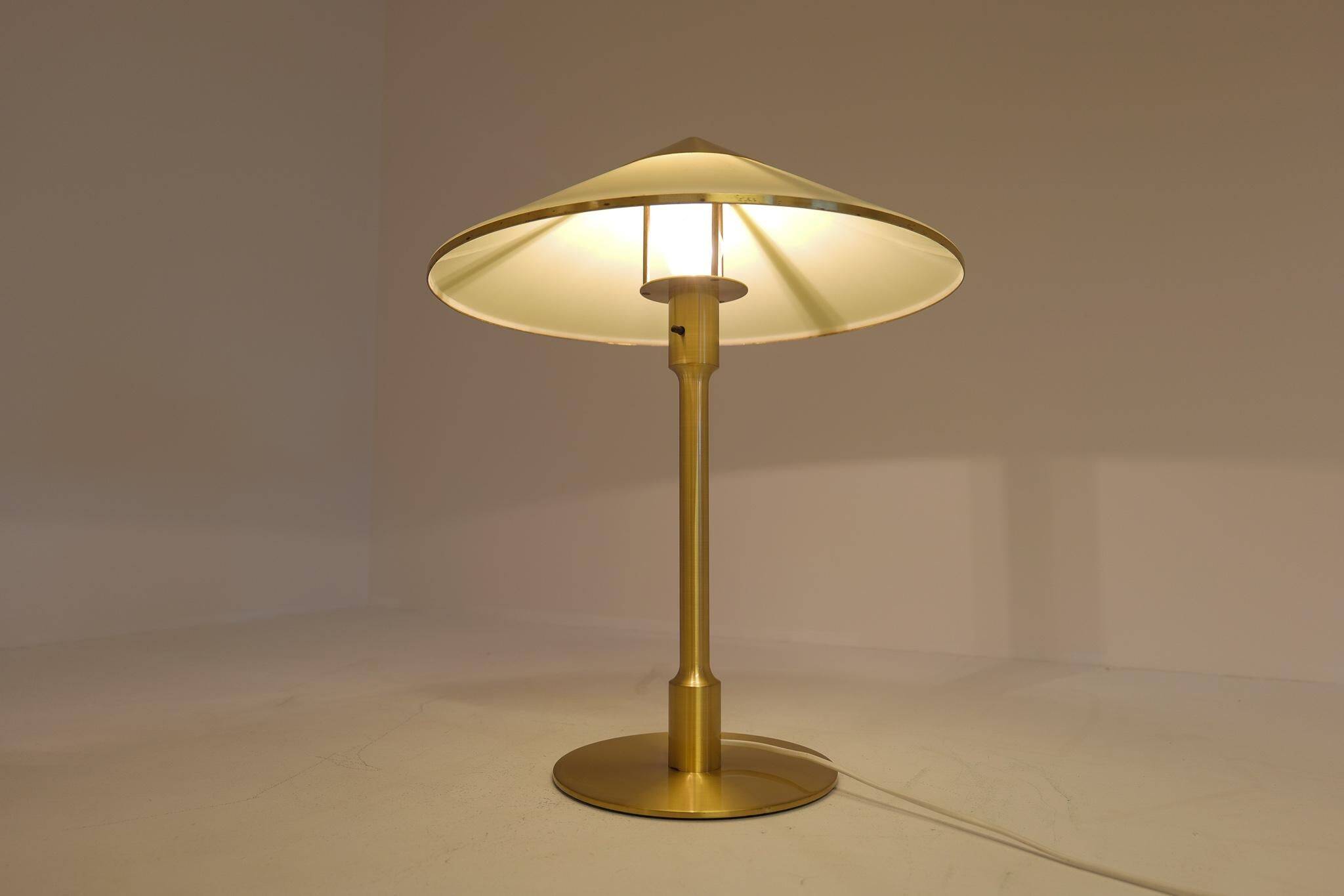 Mid-century table lamp "Kongelys", Niels Rasmussen Thykier, Fog & Mørup, Denmark
