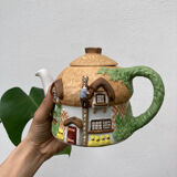 Homemade English teapot in glazed porcelain and Staffordshire biscuit - Christopher Wren cottages slip