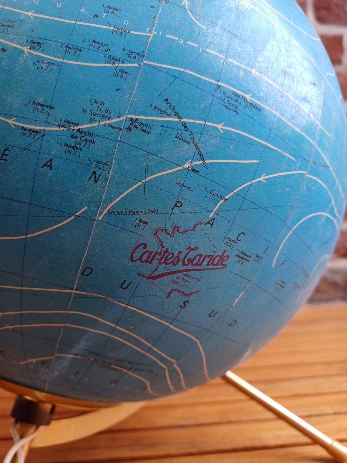 TARIDE 1974 world map globe