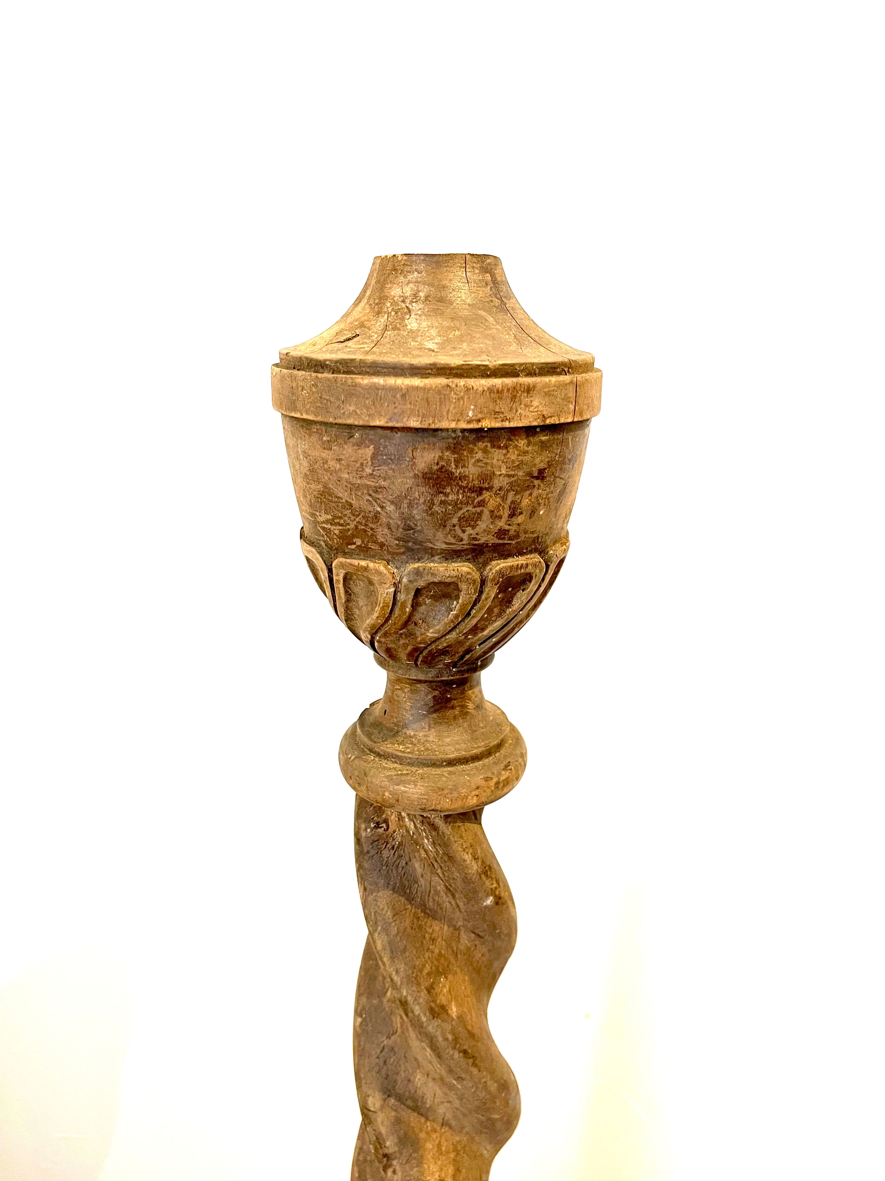 Carved wooden column 123 cm from the xix