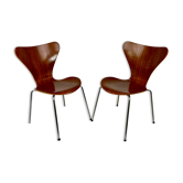 Pair of teak chairs, Arne Jocobsen 6O series No. 7.