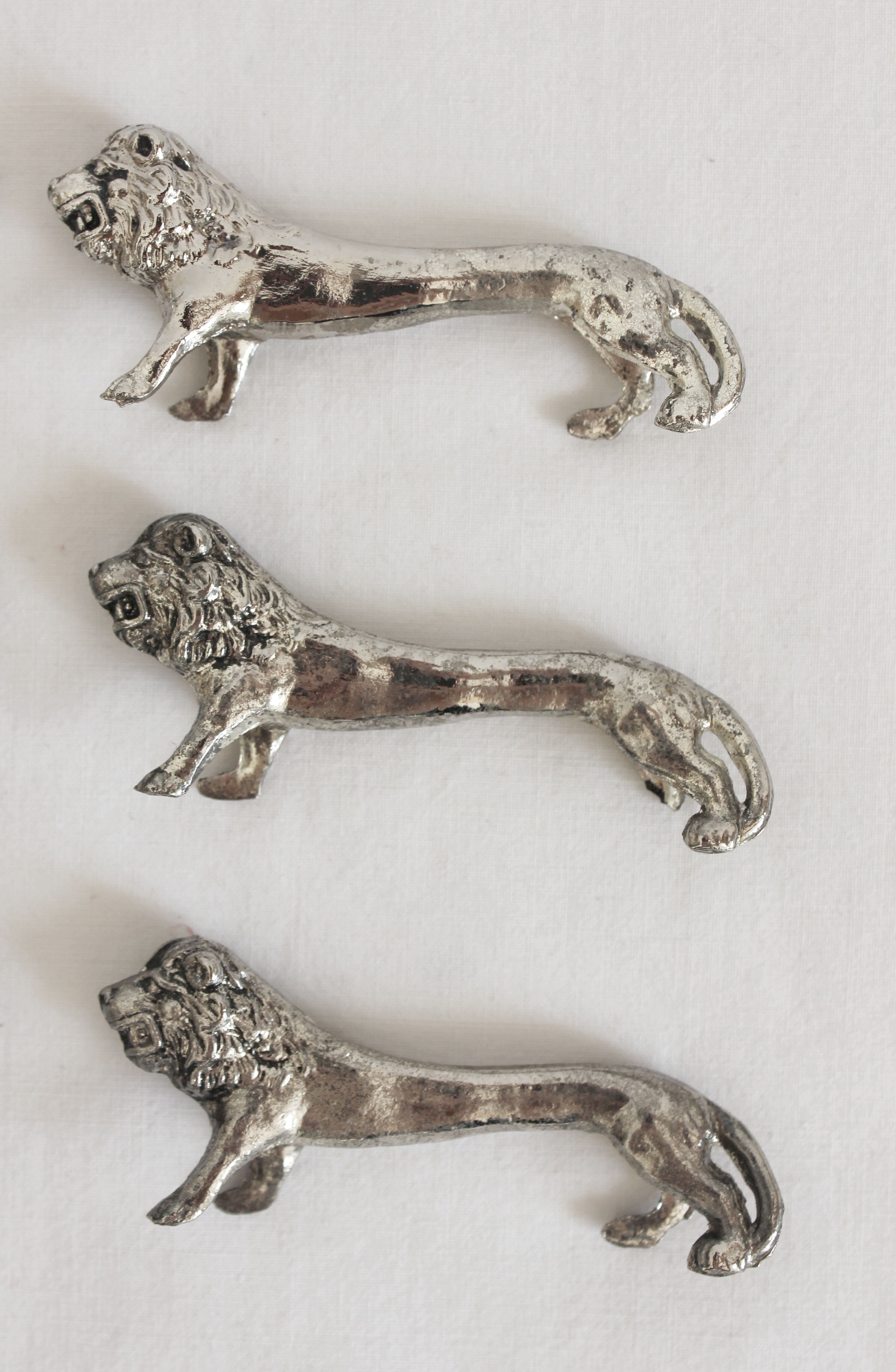 6 vintage lion silver metal knife rests