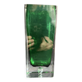 Vase rectangulaire en verre sommerso vert
