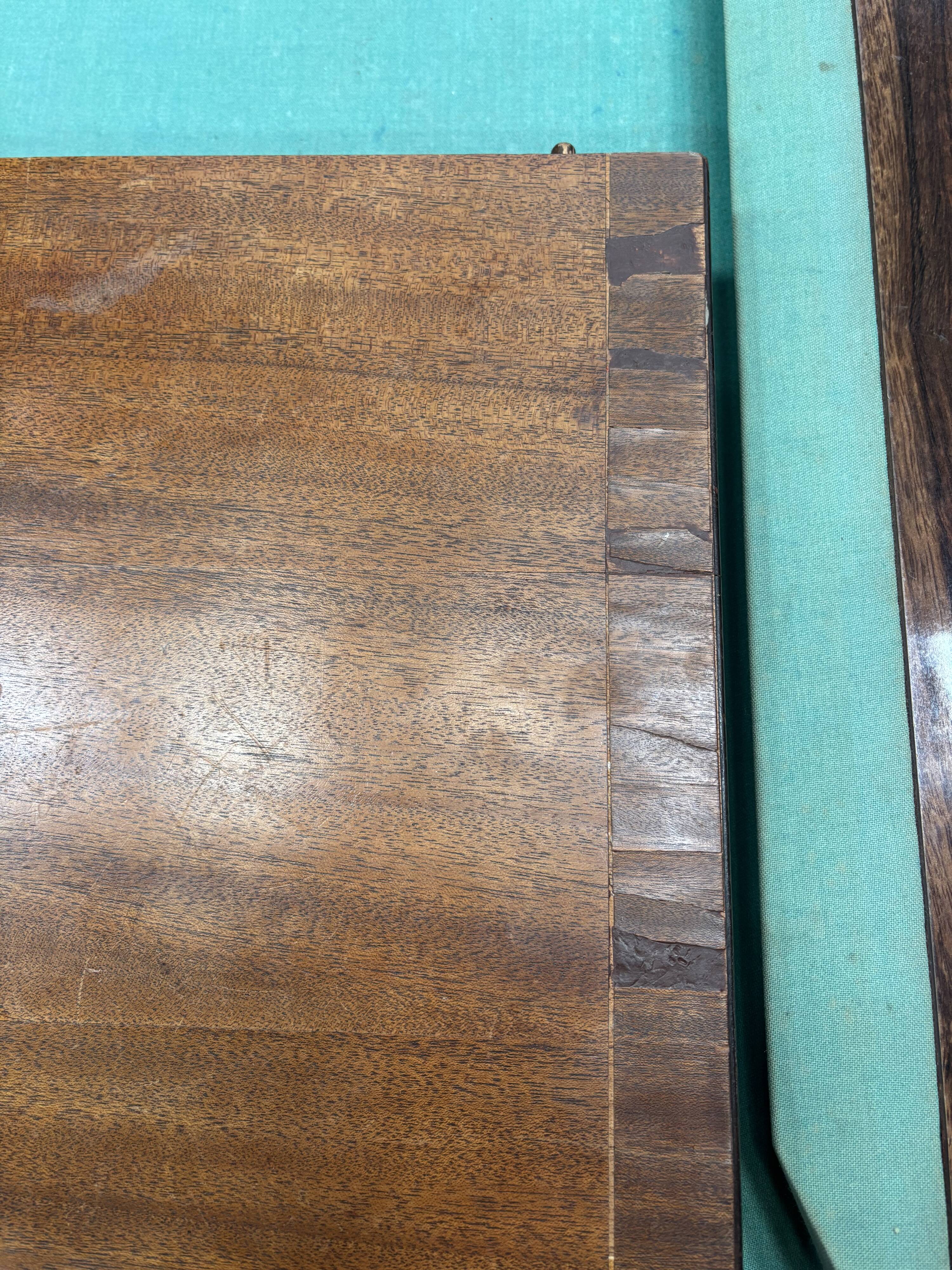 English dining room table