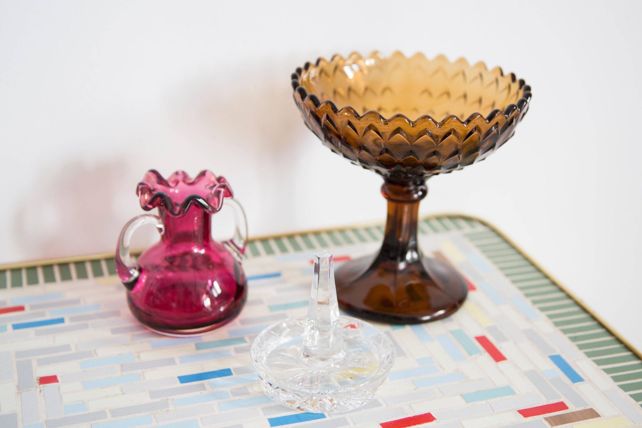 Mini vintage pink vase with frill, Europe, 1960s