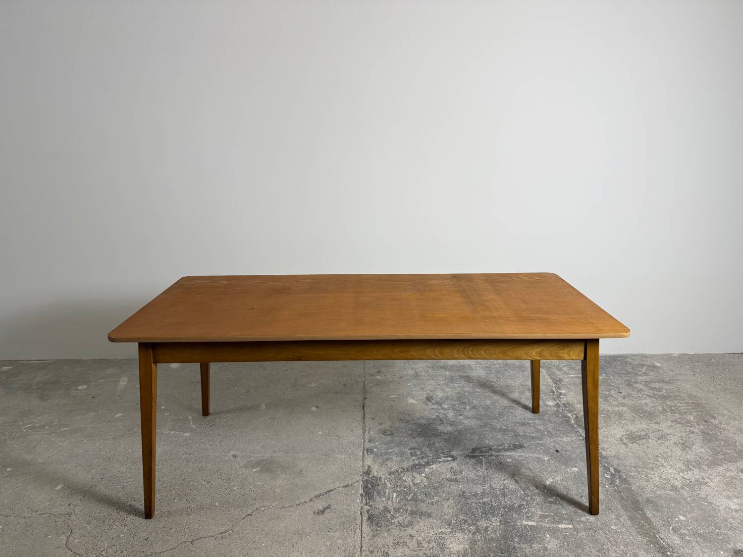 Vintage dining table – tapered legs – 1950s-1960s