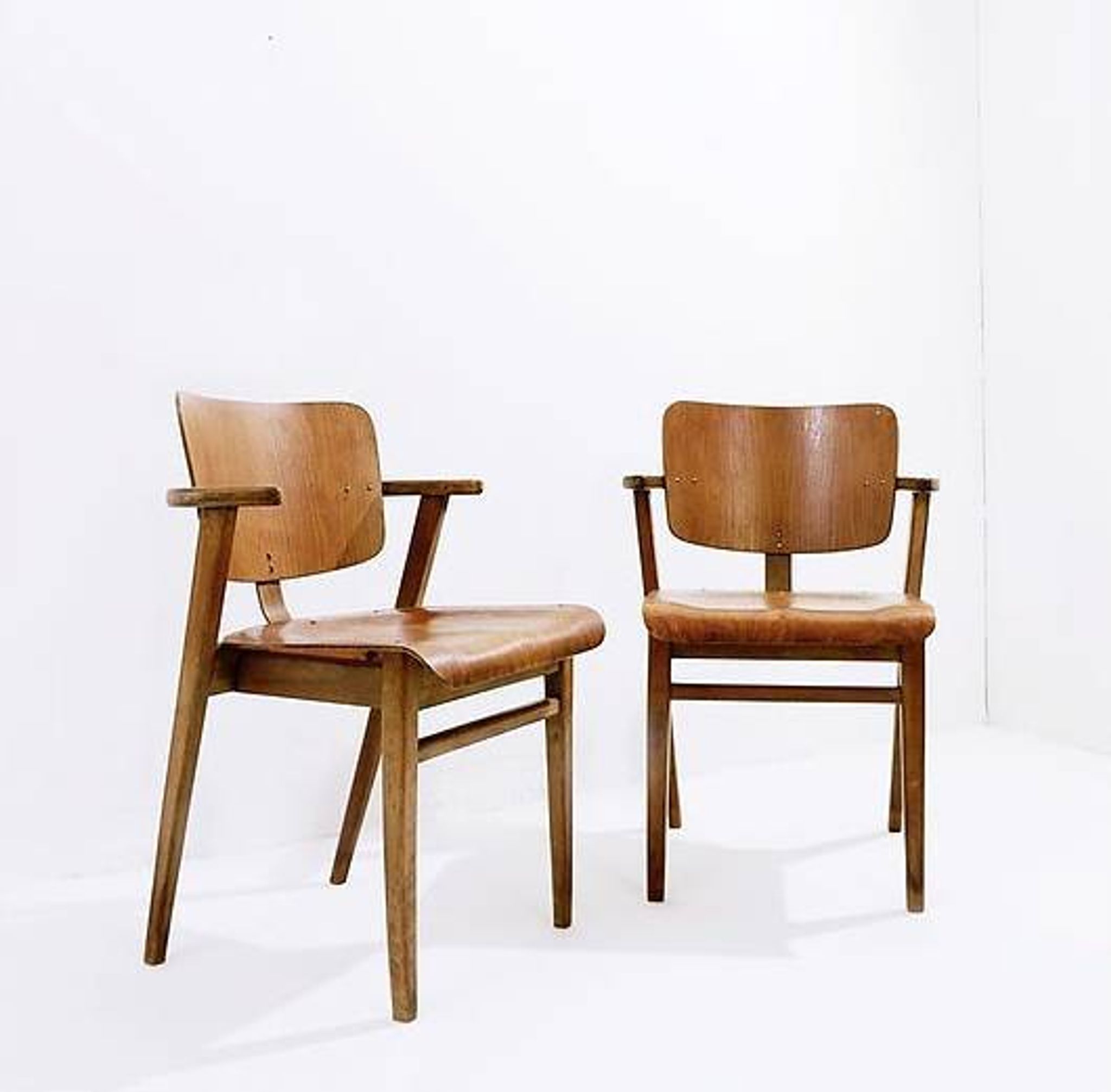 Pair of Mid-century plywood beech chairs - Ilmari Tapiovaara style plywood Chairs
