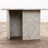 Italian Marble coffee table, timeless design from the 1970s