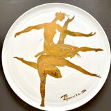 Deux assiettes en porcelaine