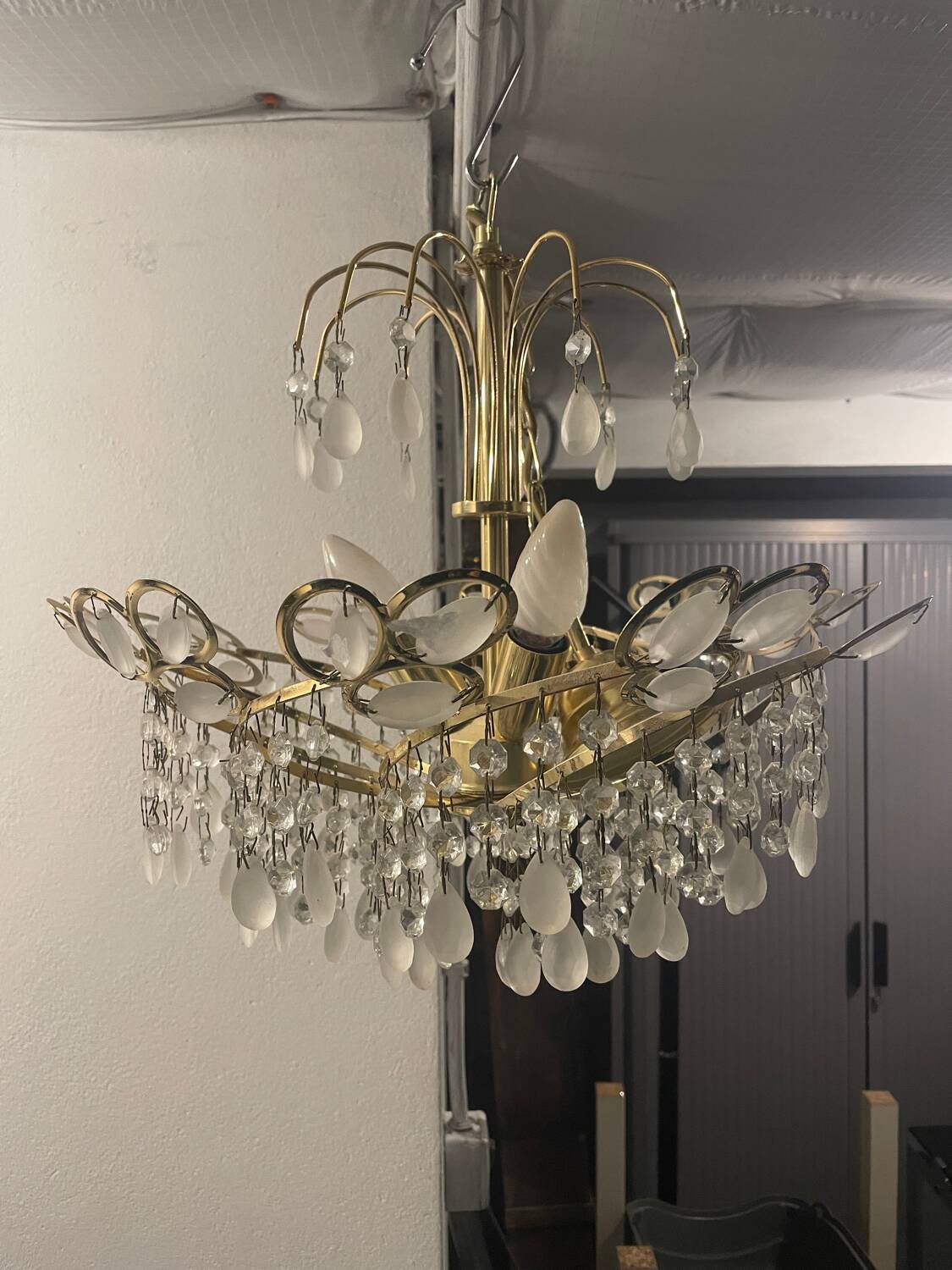 1980s chandelier with pendants