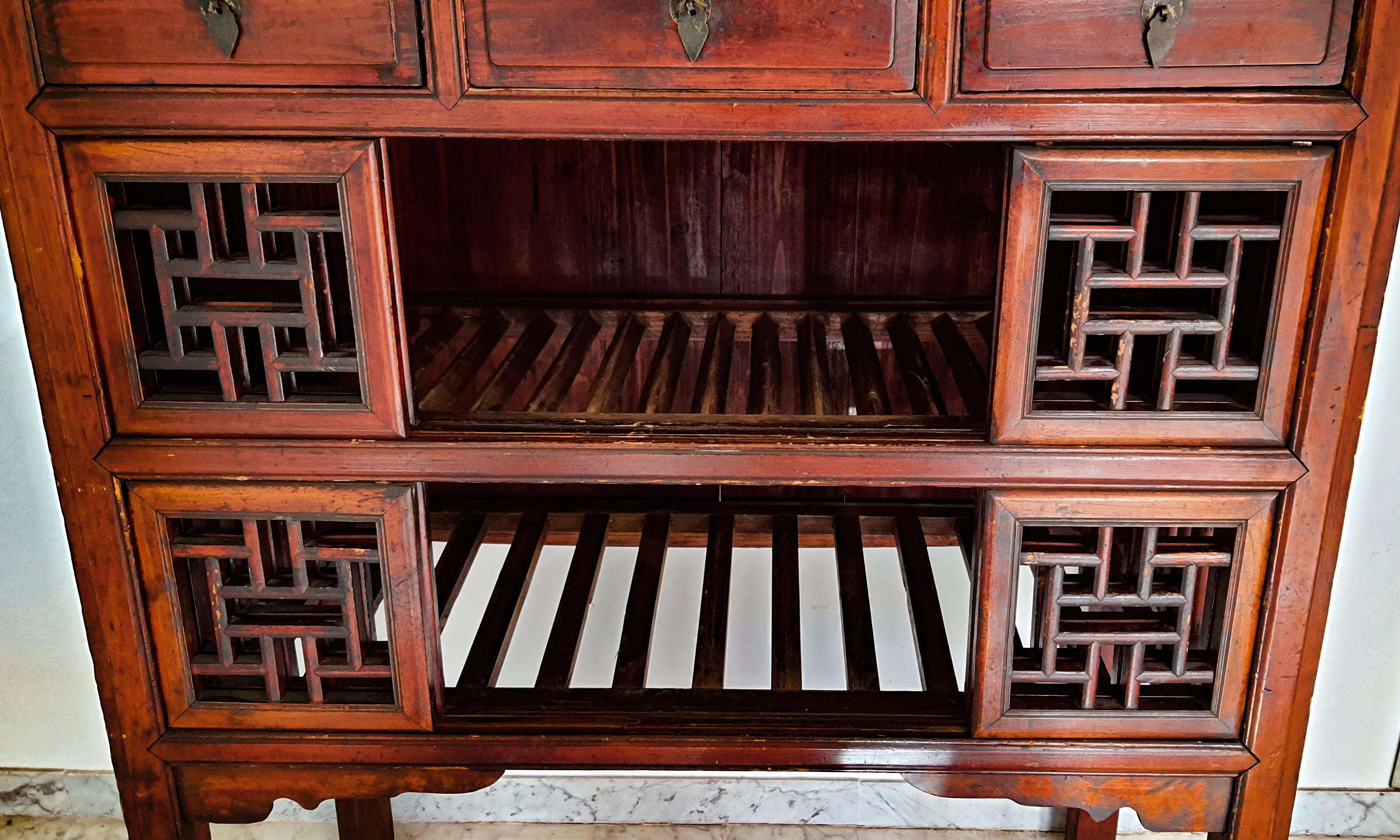 Kitchen buffet called chicken coop - China 19th