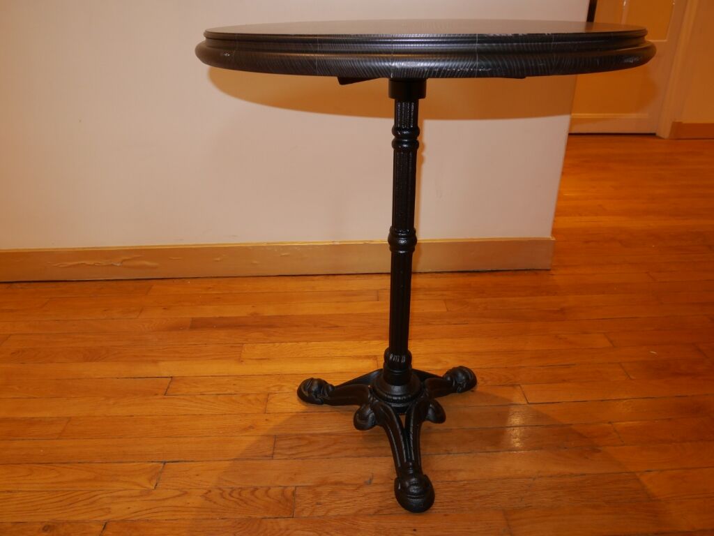 Table bistro tray ground in solid black tinted ash, tripod footing in black cast iron