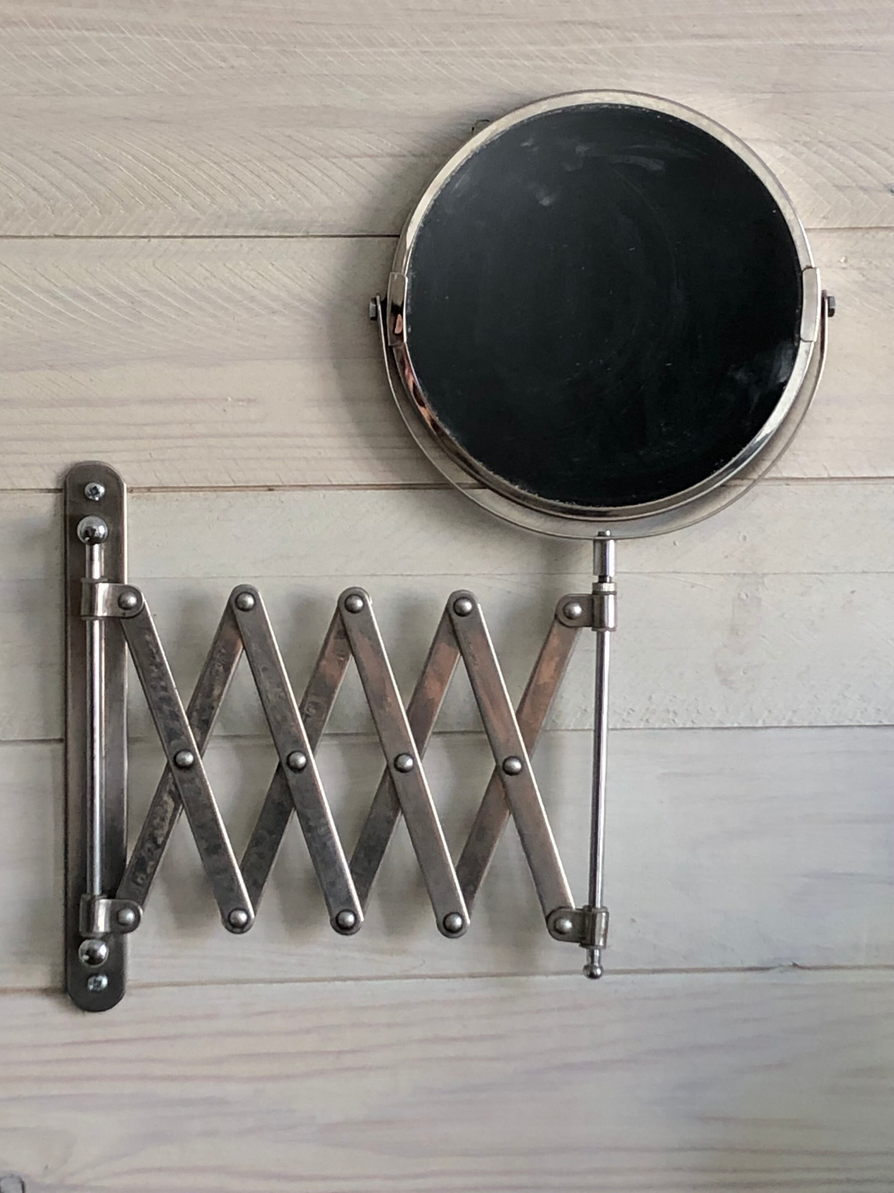 Extendable wall mirror