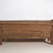 Coffre primitif ancien en bois – Transylvanie, vers 1850