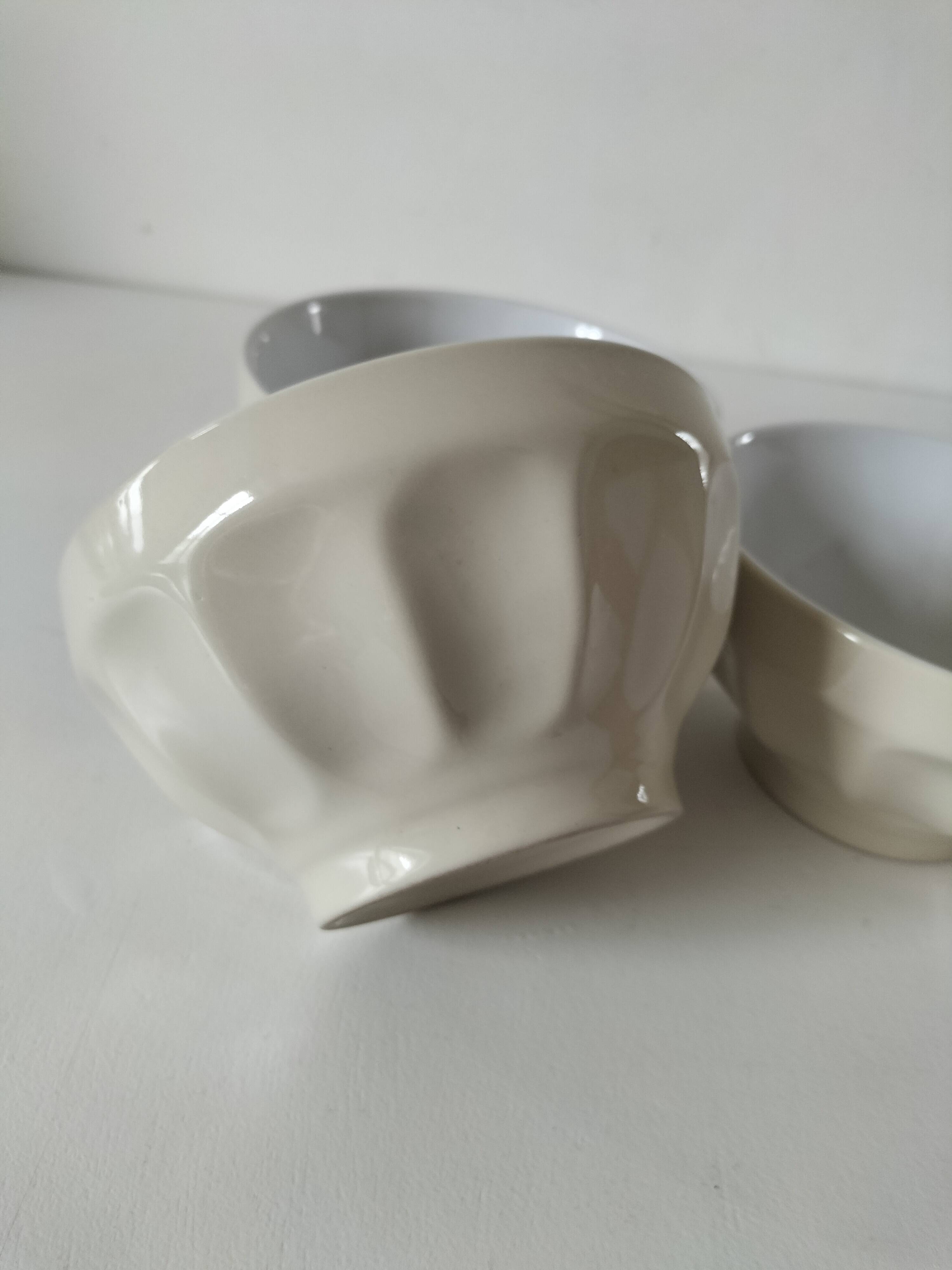 Trio de bols de ferme beige facetté & intérieur blanc
