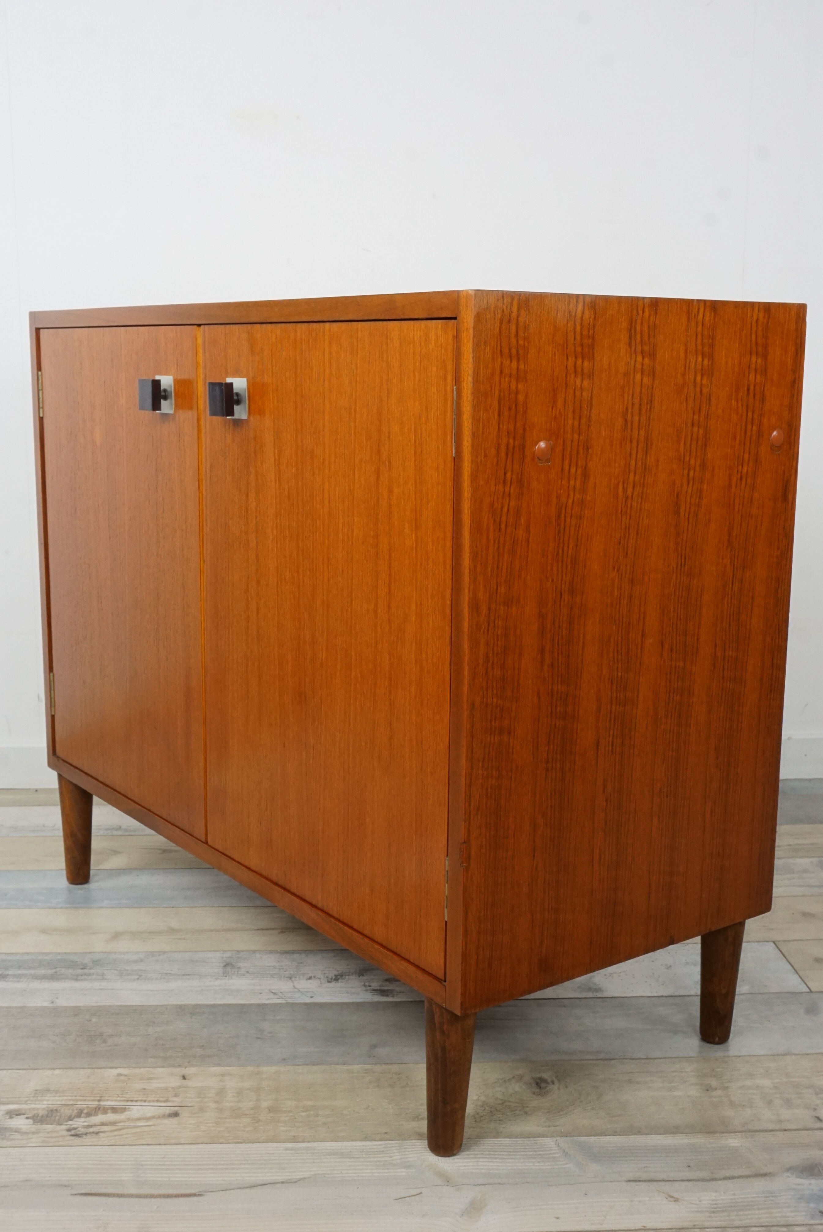 Cabinet teak design 50-60 years