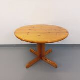 Vintage round pine table from the 60s and 70s with extensions