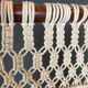 Paravent structure bois et macramé