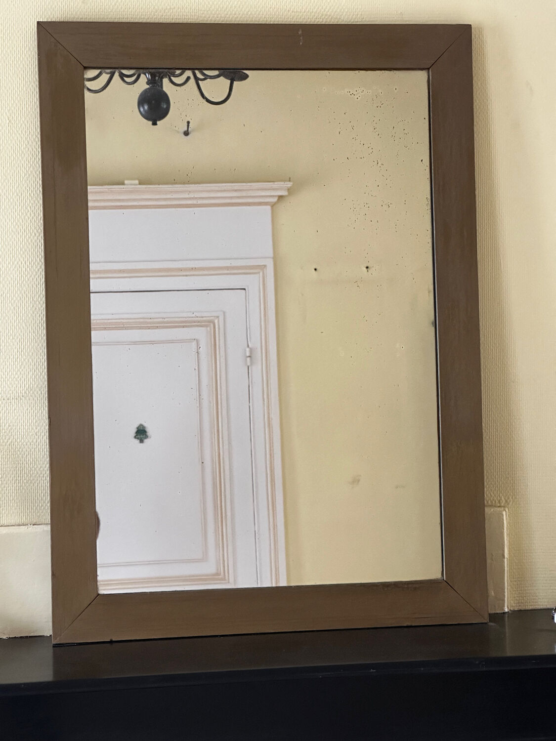 Vintage mirror from the 60s-70s. H 95 cm / W 69 cm.