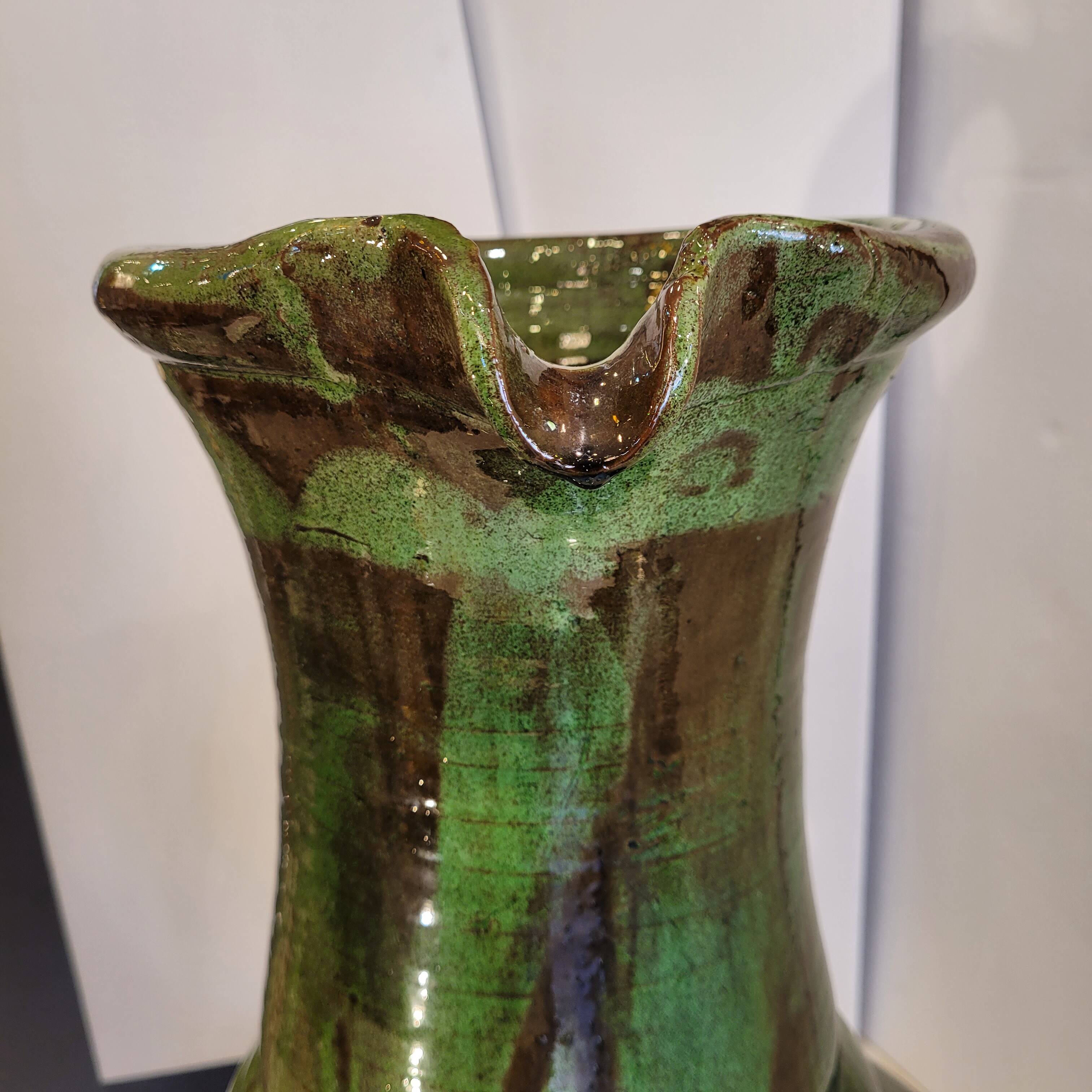 Pichet en céramique vernissée verte de Biot, France fin XIXème début XXème