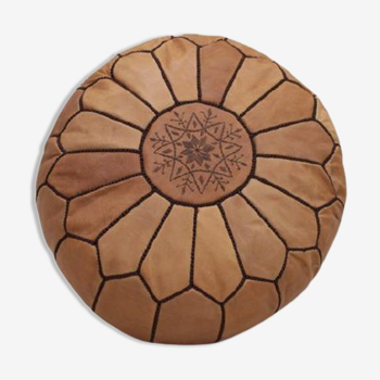 Moroccan pouf in leather Brown wood