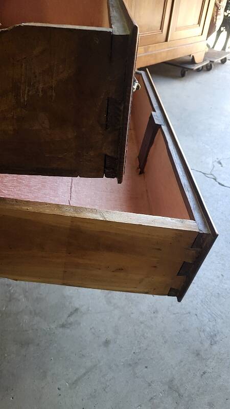 Commode louis xv 2 tiroirs en chene clair du xviii ème siecle ref je