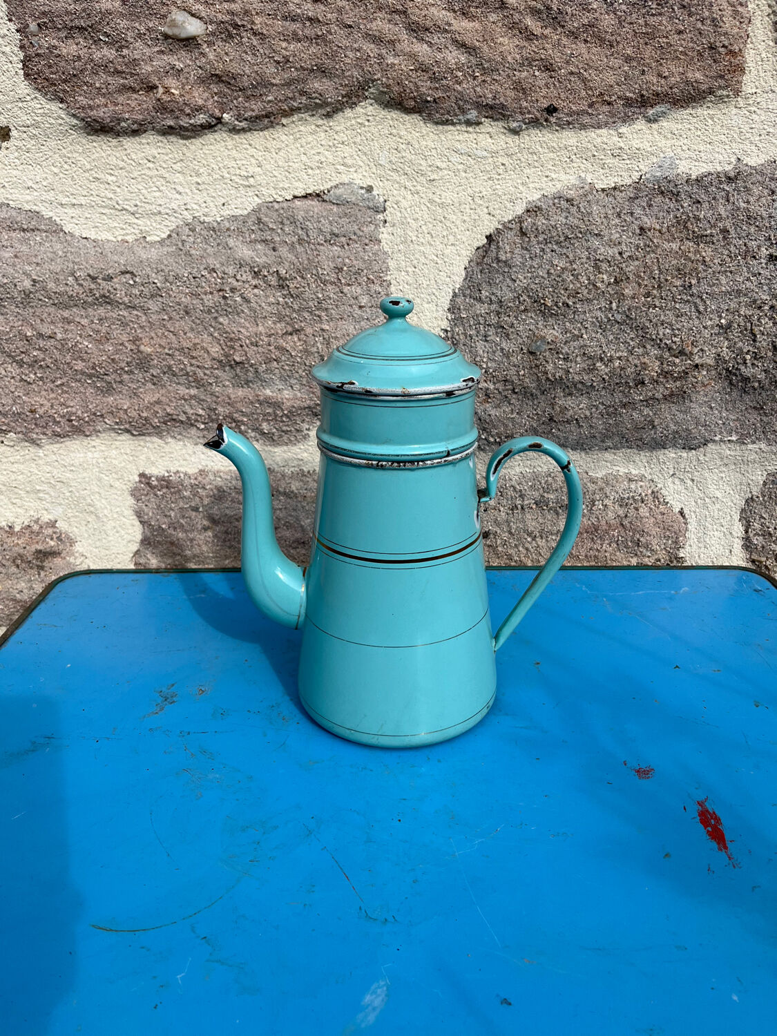 Enamelled coffee maker