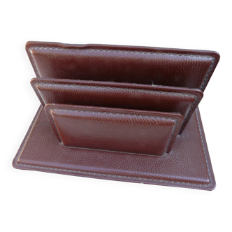 Mail holder in burgundy grained leather le tanneur