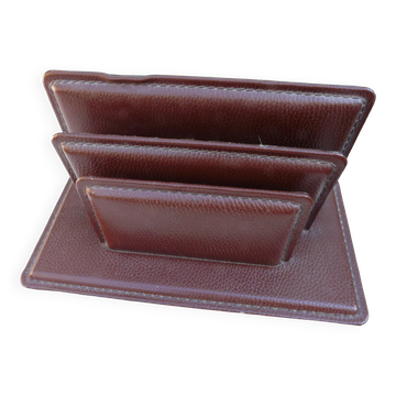 Mail holder in burgundy grained leather le tanneur