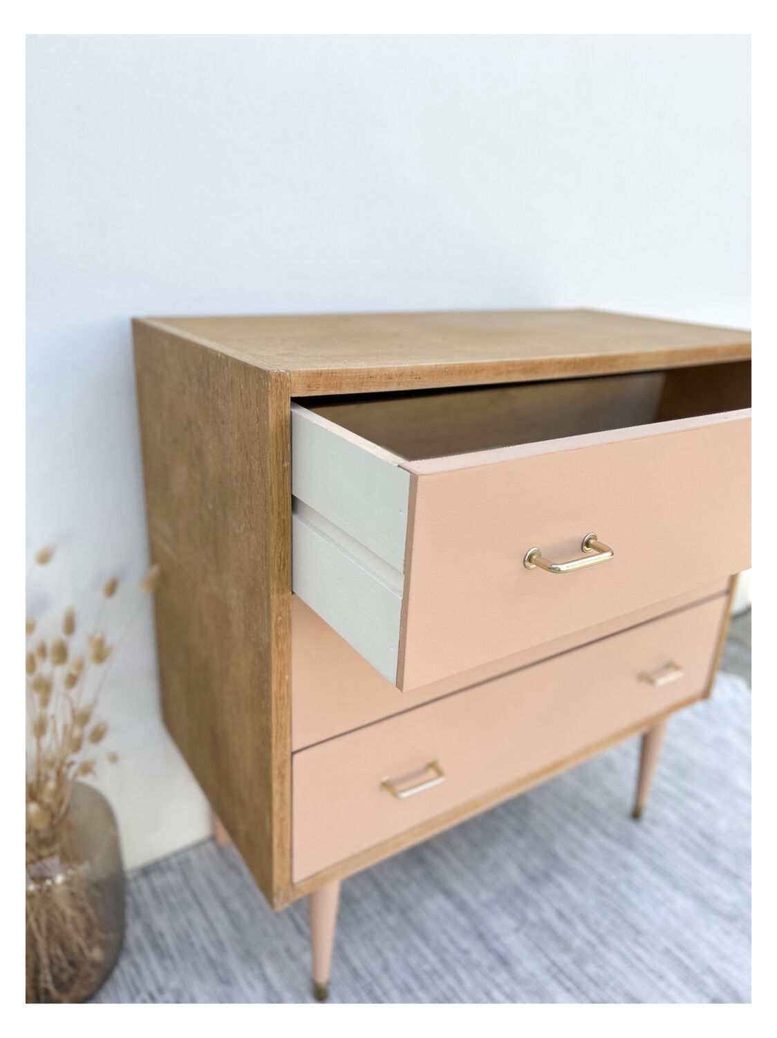 Vintage chest of drawers